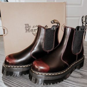 2976 arcadia platform chelsea boots red Clearance